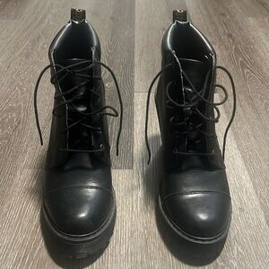 SOLD. Dr. Martens Averil boot
